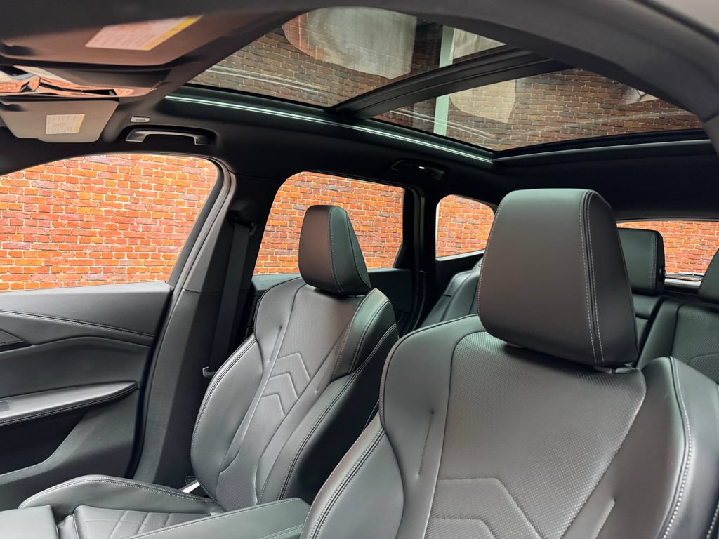 Certified 2025 BMW X1 M35i AWD/4WD image 3