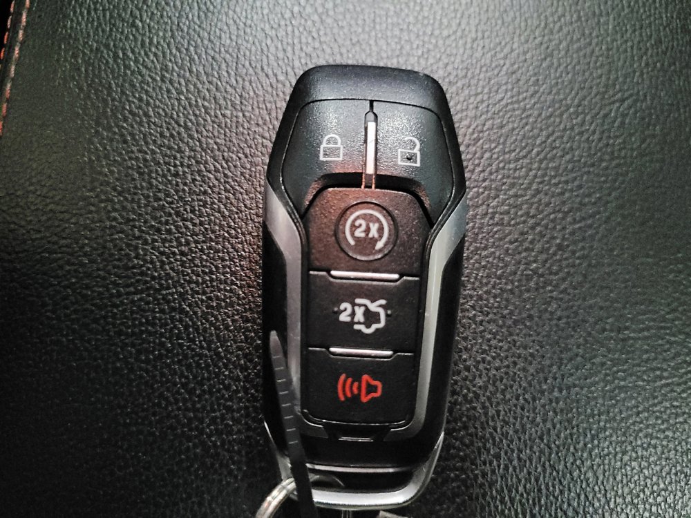 Used 2016 Ford Explorer Sport AWD/4WD image 32
