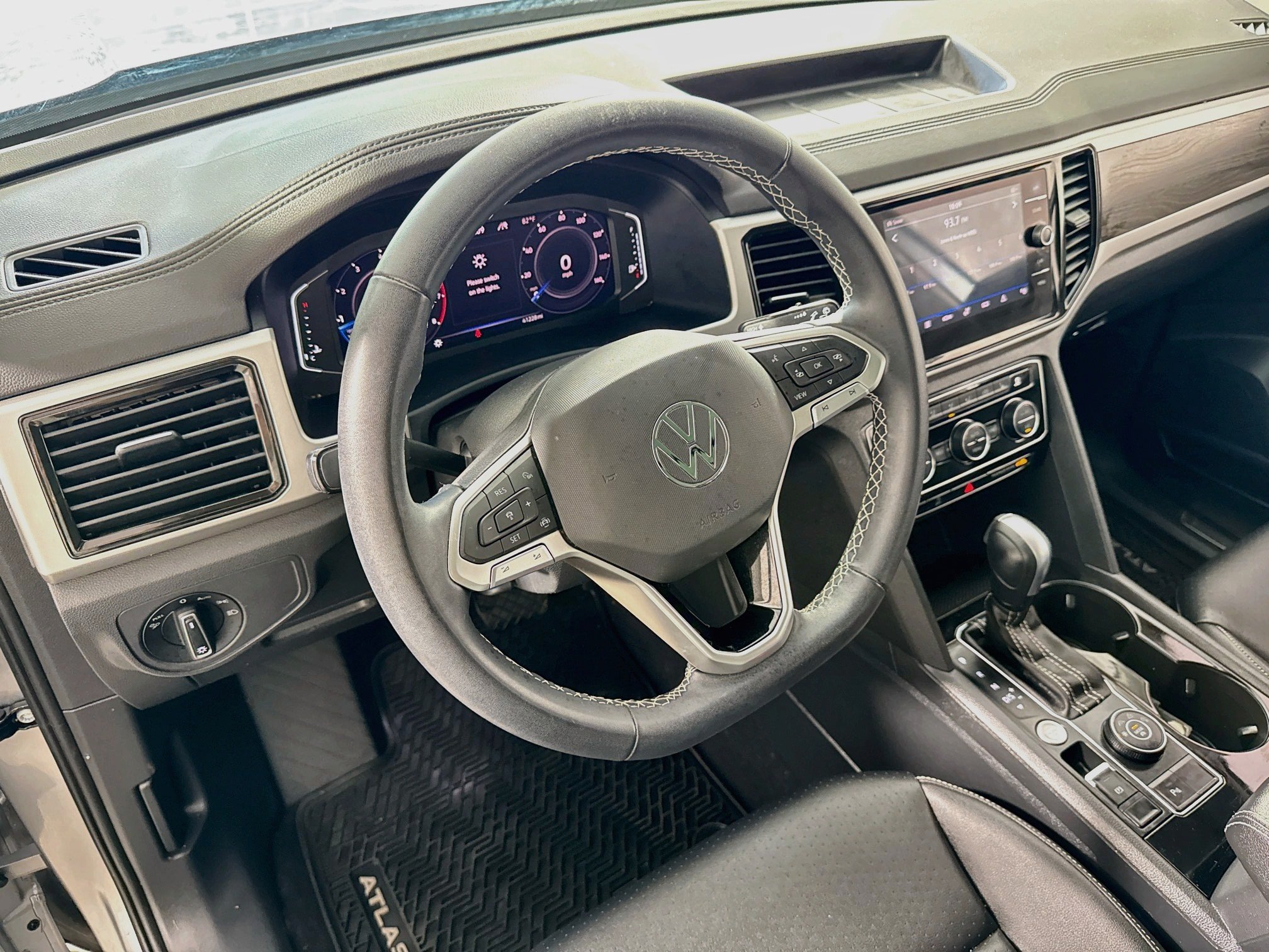 Used 2023 Volkswagen Atlas SE w/ Panoramic Sunroof Package AWD/4WD image 23