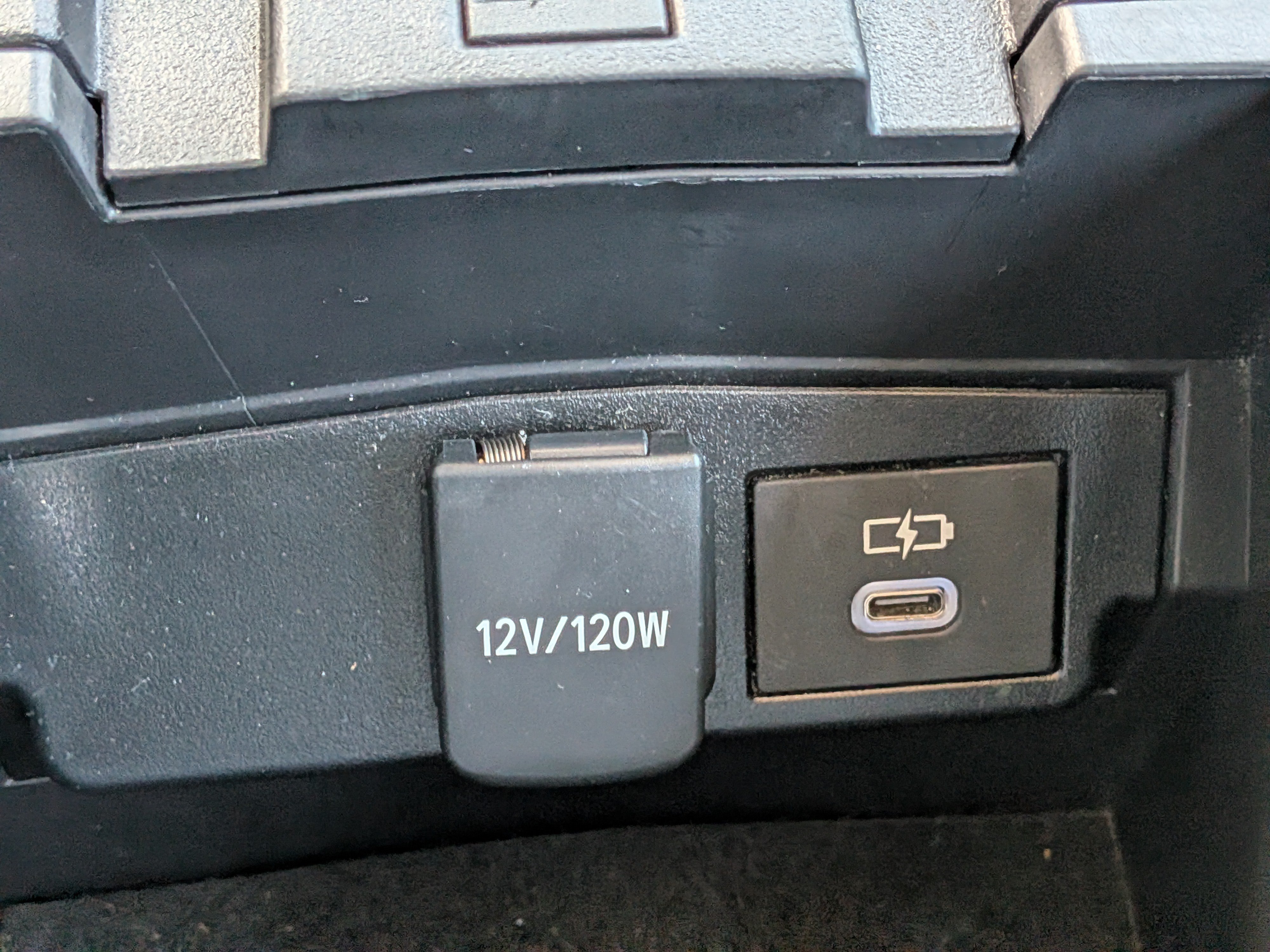 Used 2025 Toyota Corolla LE FWD image 29