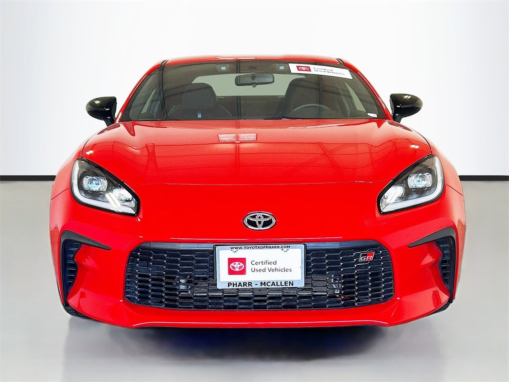 Used 2025 Toyota GR86 Premium image 2