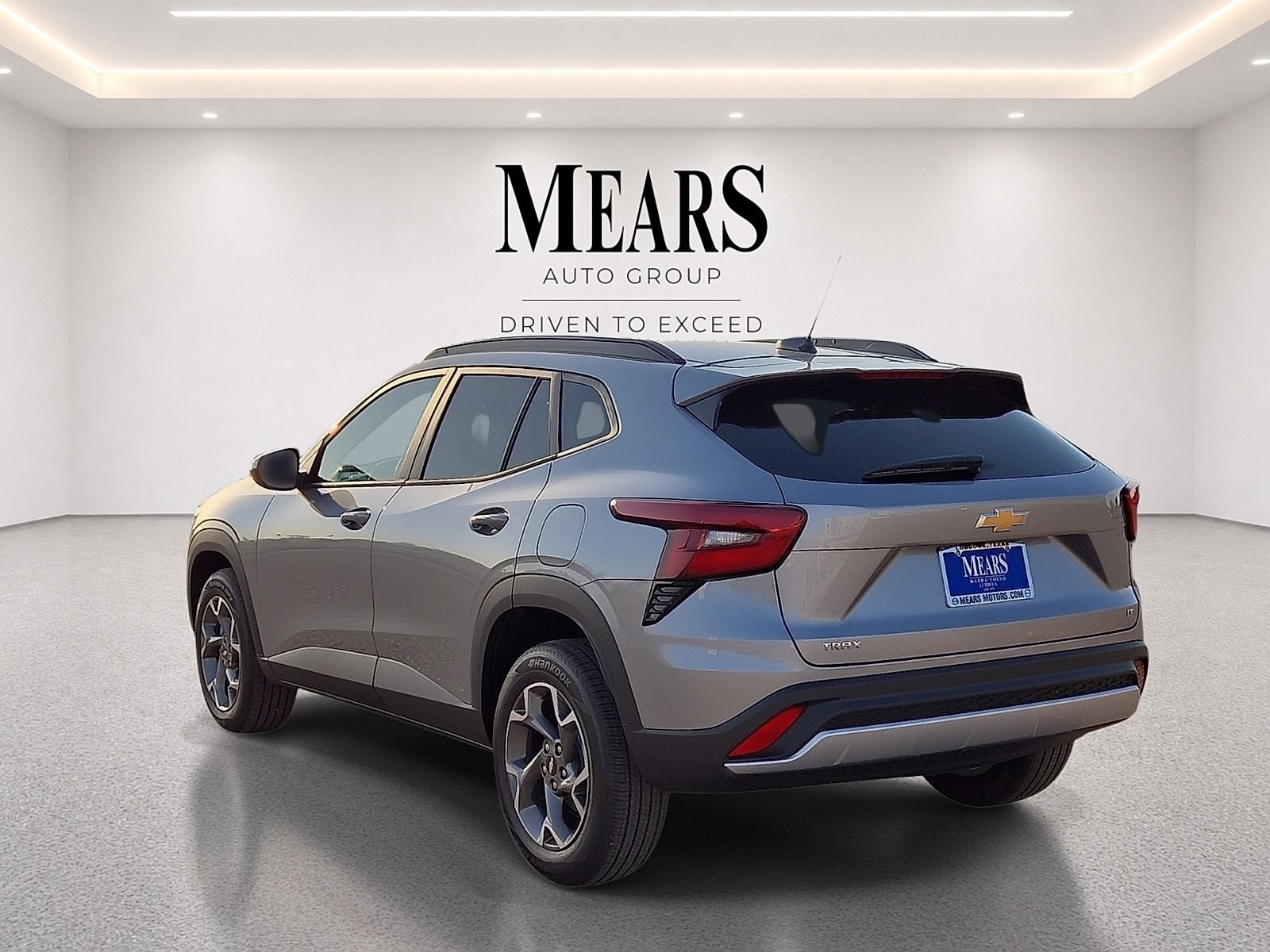 Used 2026 Chevrolet Trax LT FWD image 3