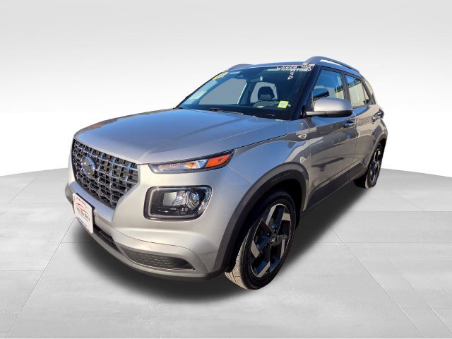 Used 2023 Hyundai Venue SEL FWD image 3