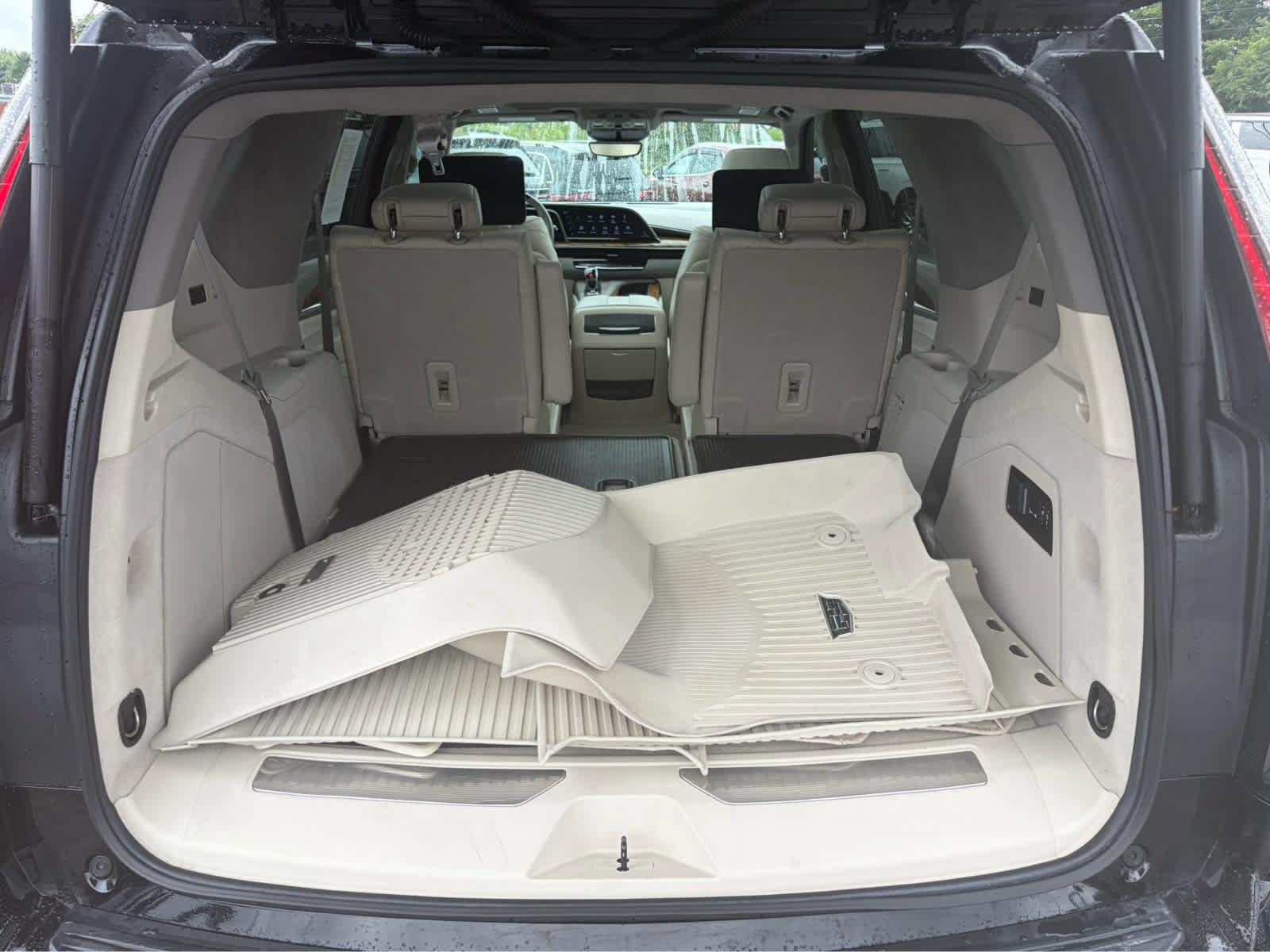 Certified 2023 Cadillac Escalade Sport Platinum w/ LPO, Floor Liner Package AWD/4WD image 28