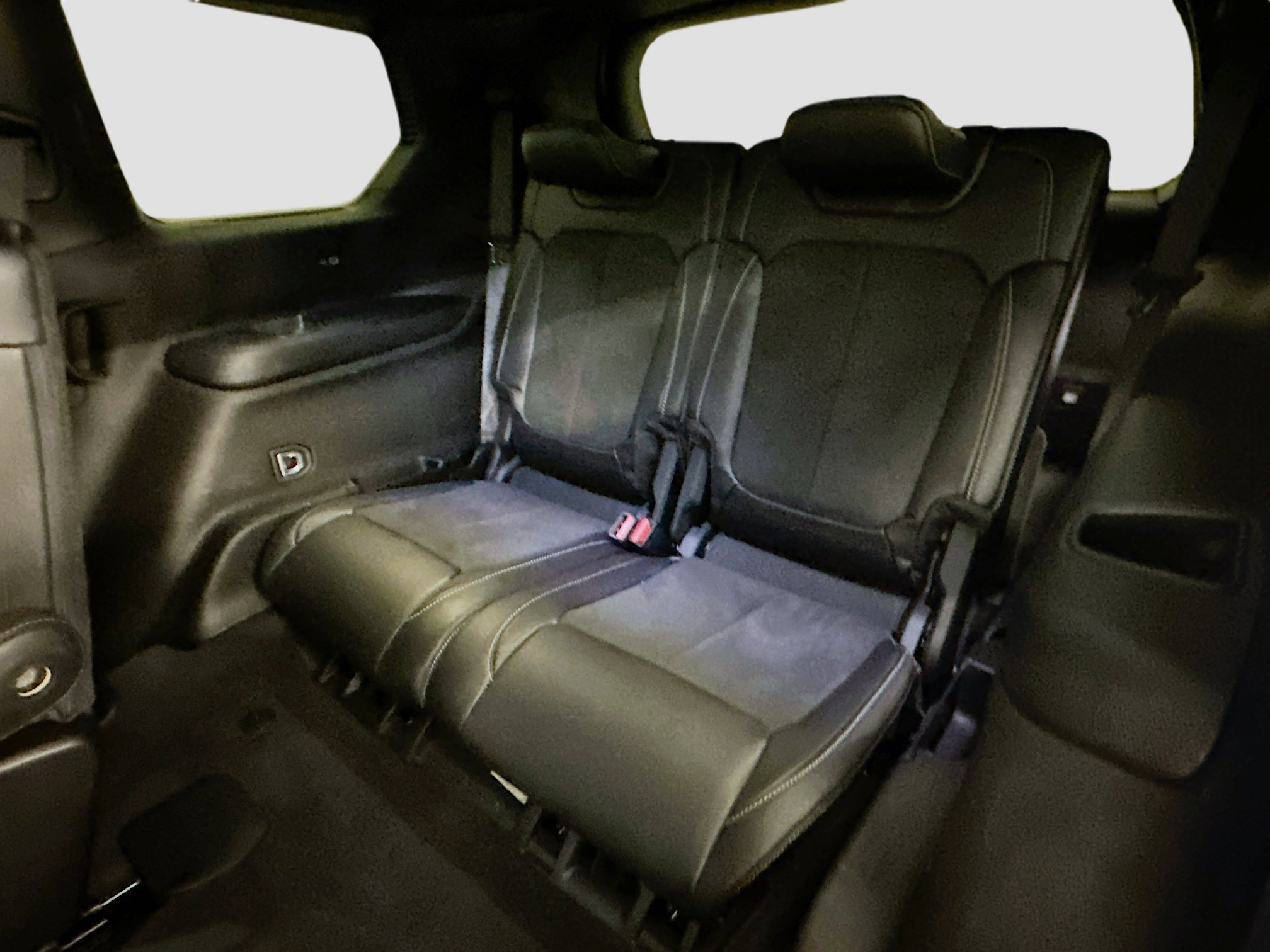 Used 2023 Jeep Grand Cherokee L Laredo image 29