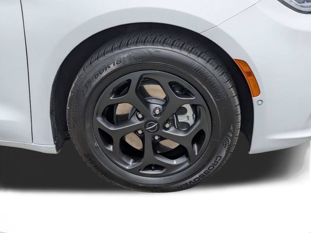 Used 2024 Chrysler Pacifica Limited FWD image 10