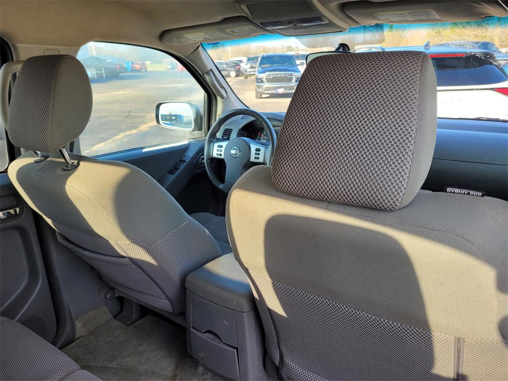 Used 2016 Nissan Frontier SV image 24