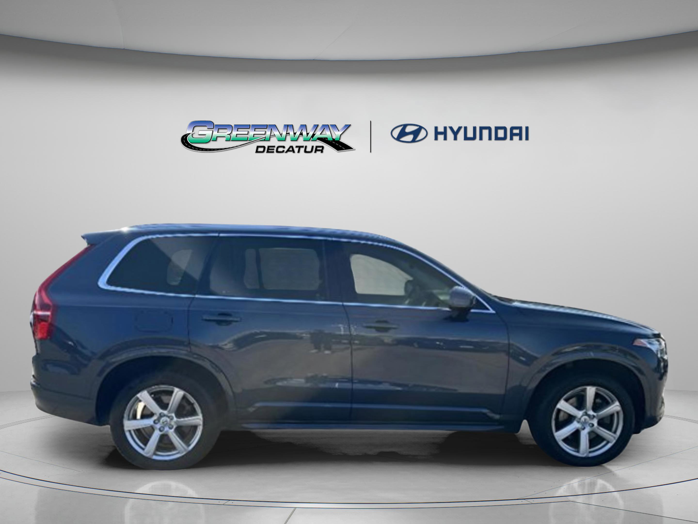 Used 2023 Volvo XC90 B5 Core image 8