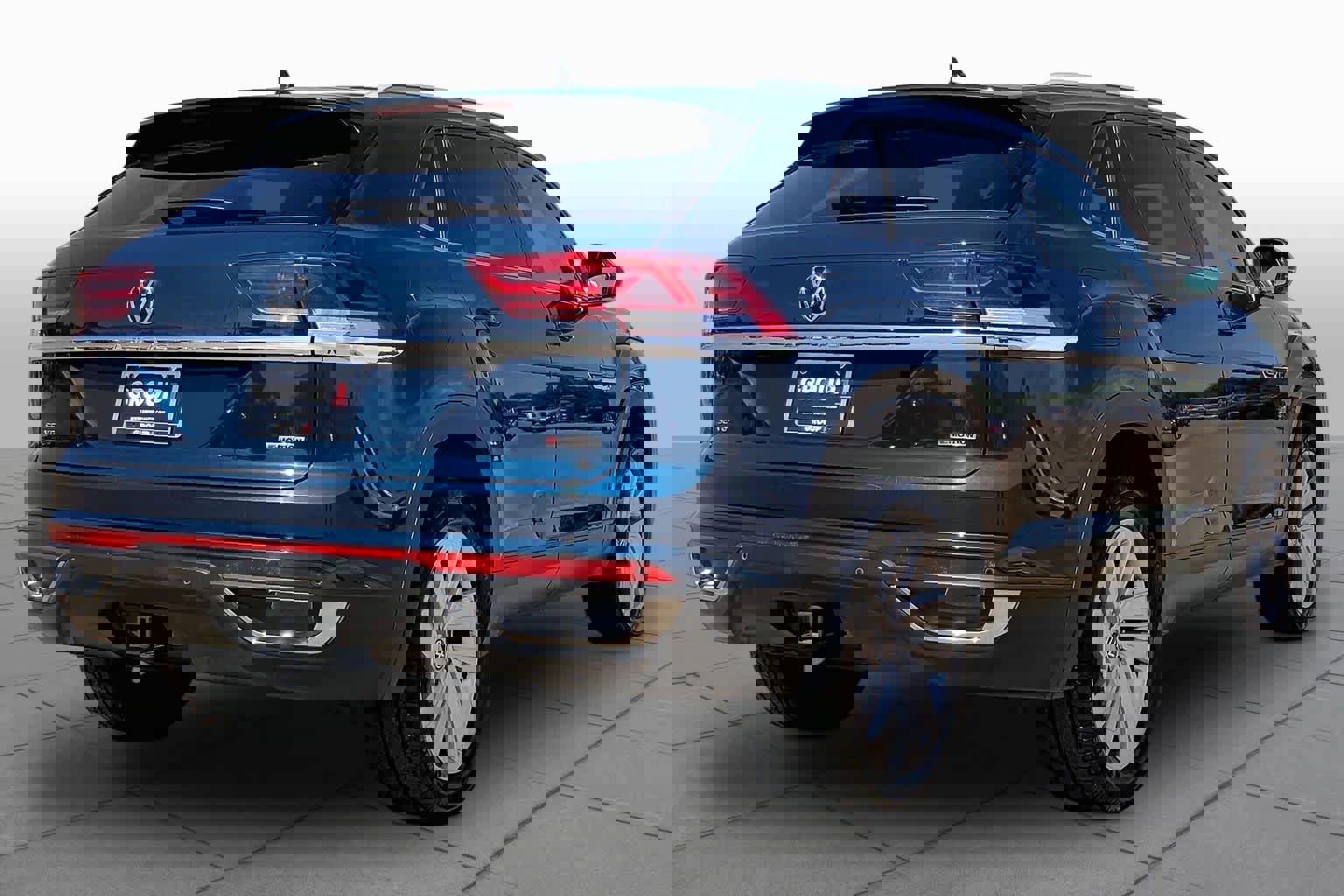 Used 2020 Volkswagen Atlas Cross Sport SE AWD/4WD image 13