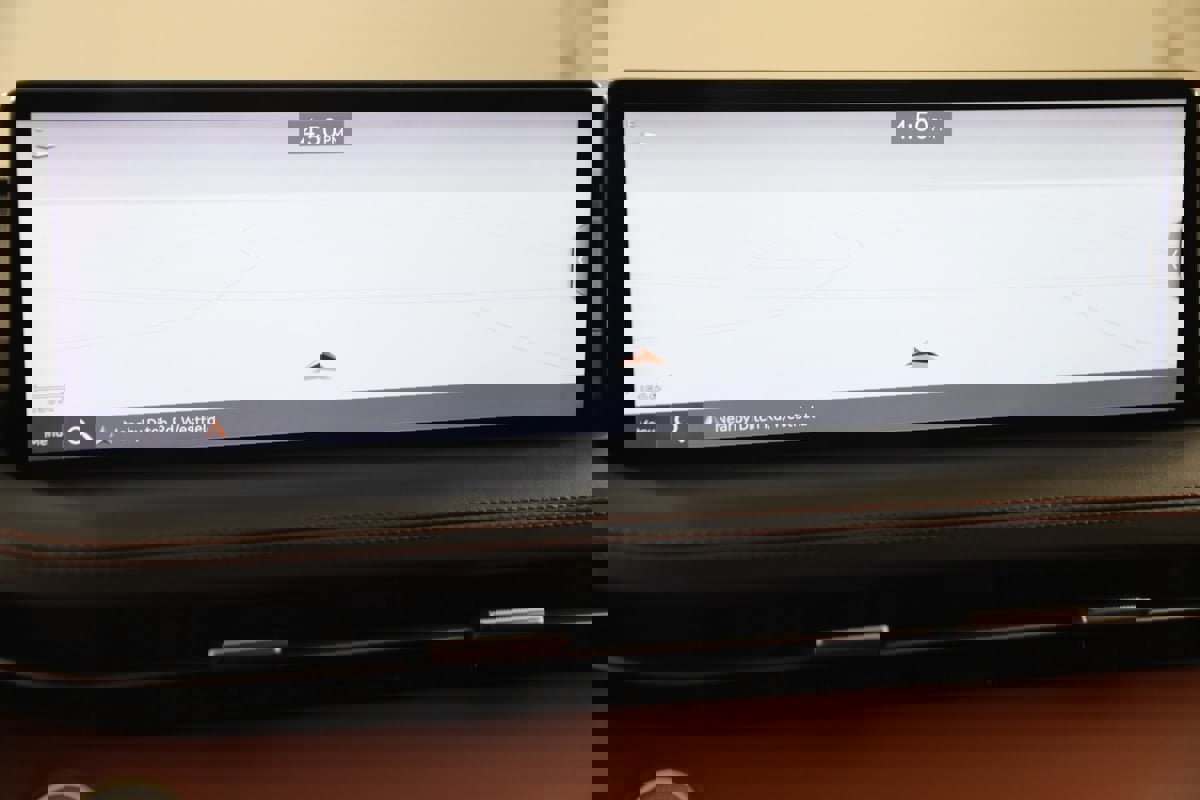 Used 2023 Genesis GV70 2.5T w/ Sport Prestige Package image 9