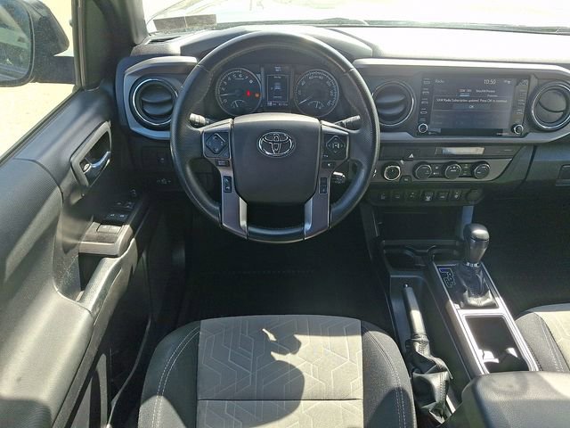 Used 2022 Toyota Tacoma TRD Off-Road w/ Technology Package AWD/4WD image 12