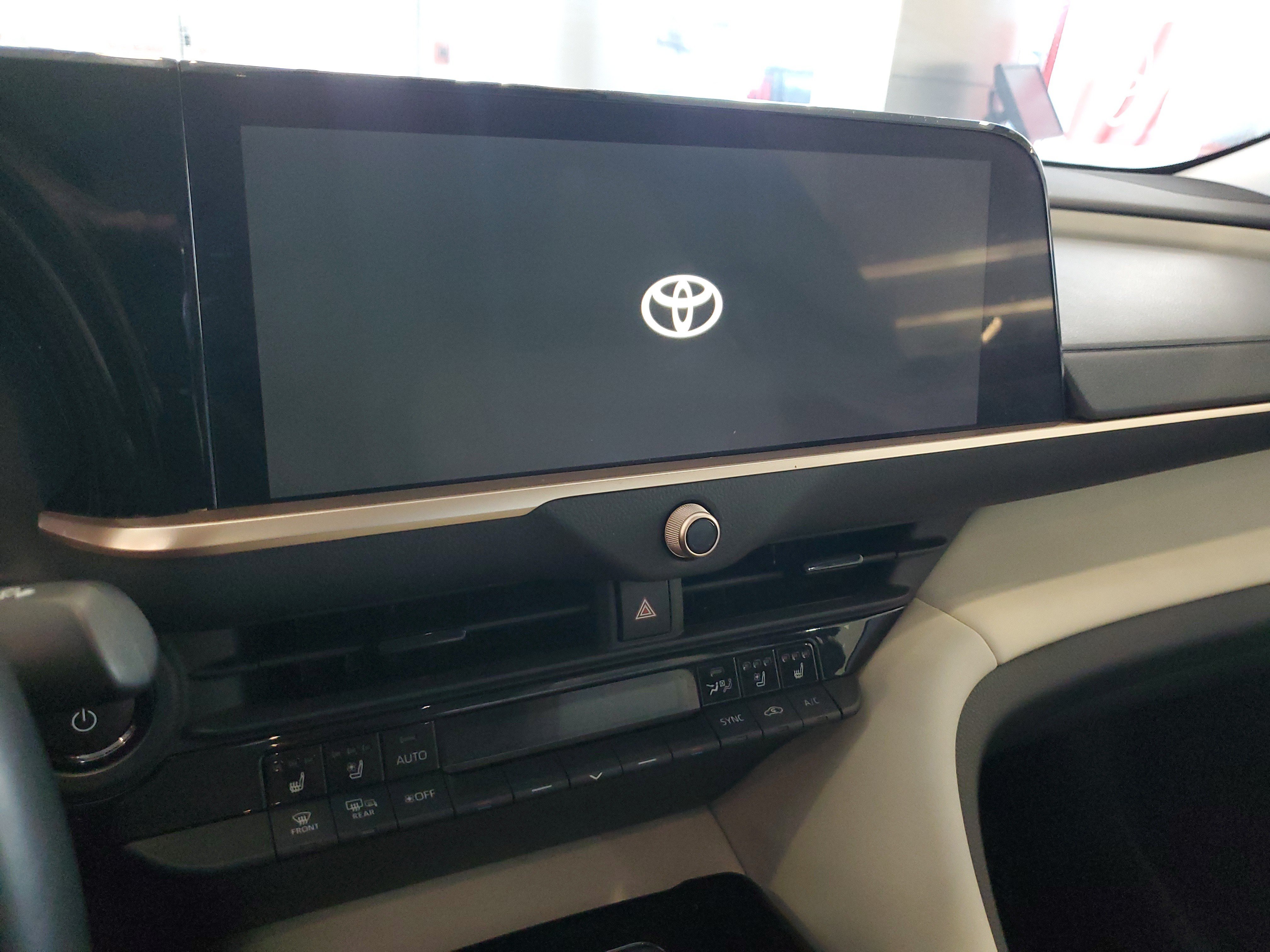 Certified 2024 Toyota Crown AWD/4WD image 27