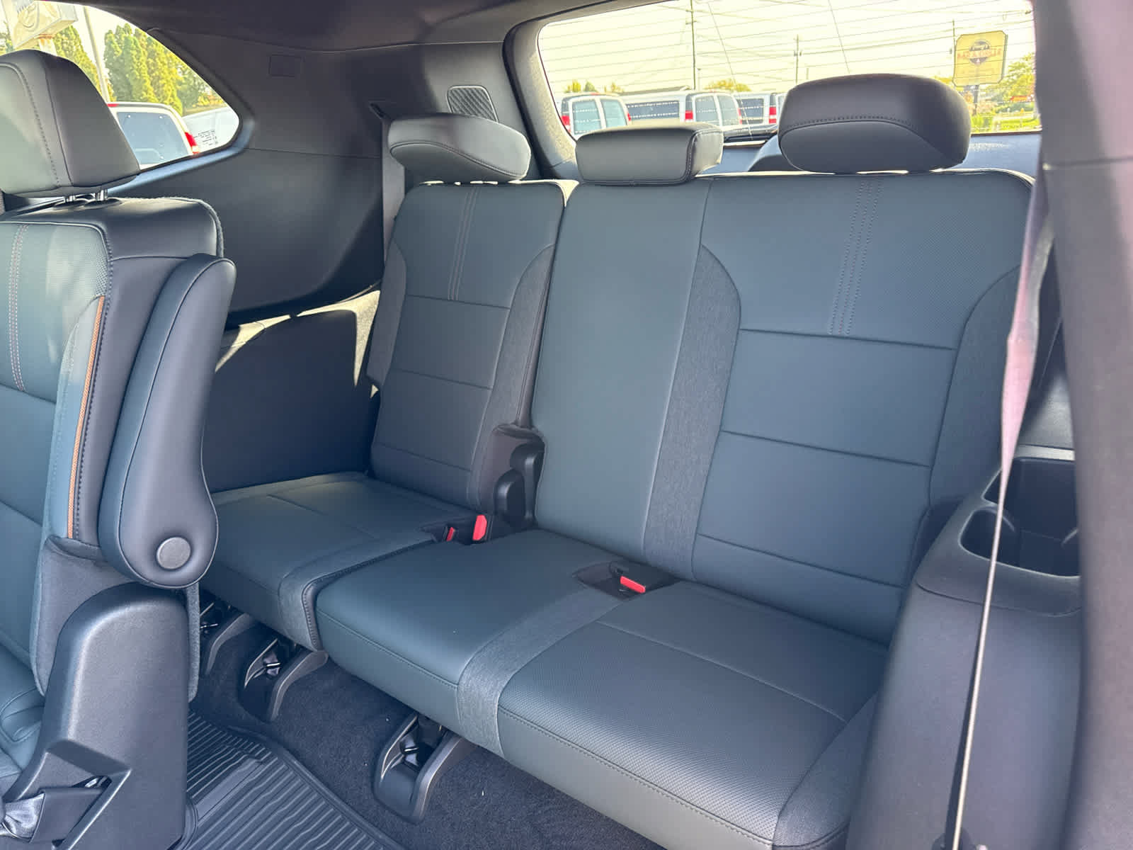 New 2027 GMC Acadia AT4 w/ Luxury Package AWD/4WD image 21
