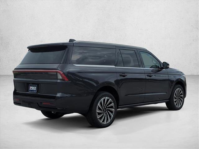 Used 2025 Lincoln Navigator L Black Label image 5