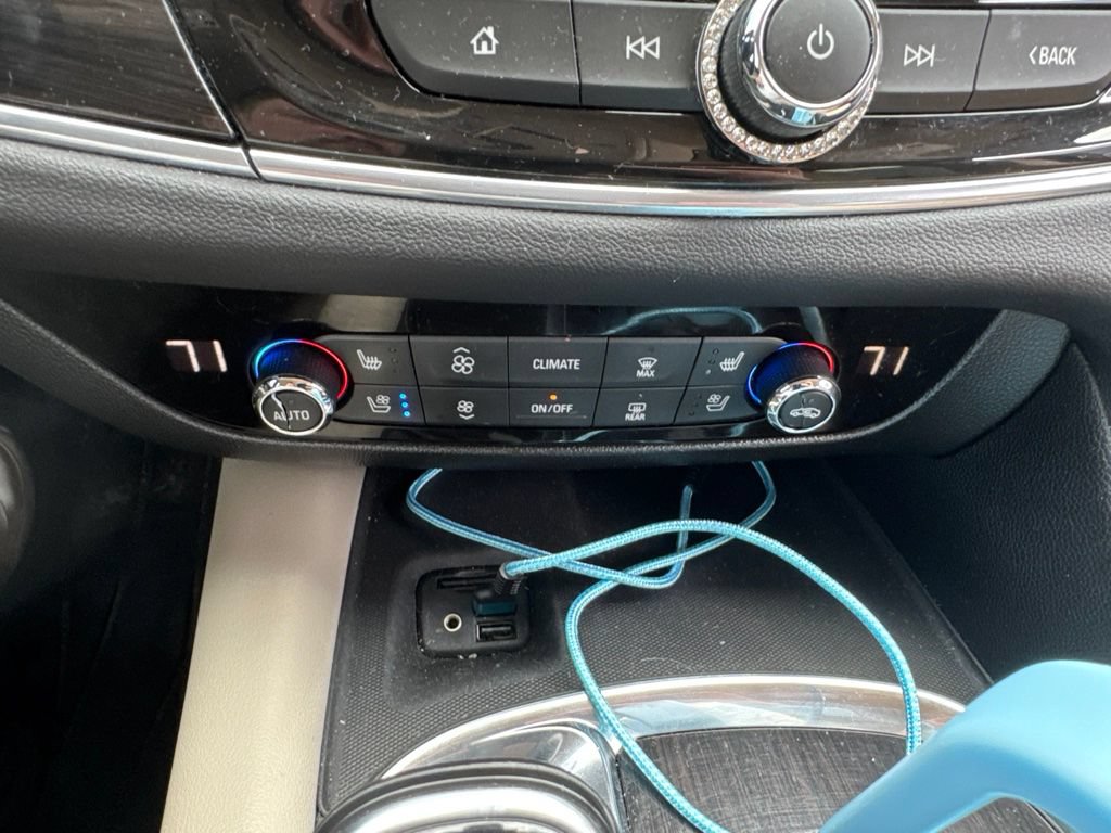 Used 2021 Buick Enclave Premium w/ Surround and Sites Package AWD/4WD image 23