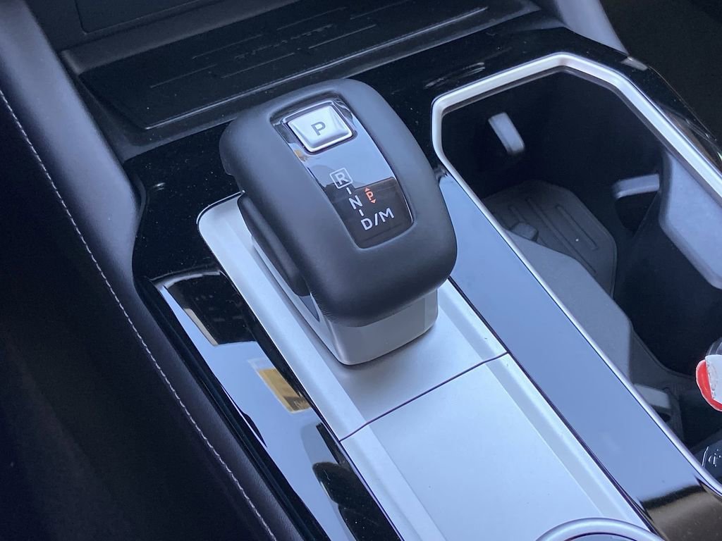 New 2026 Mitsubishi Outlander SE FWD image 12