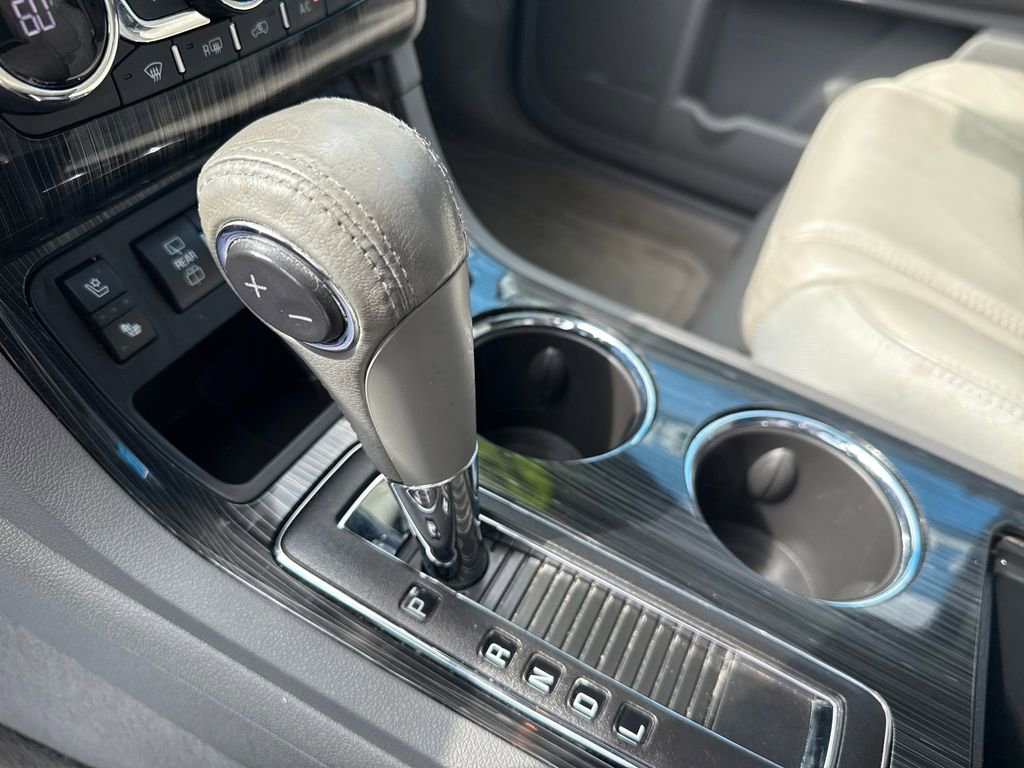 Used 2016 Chevrolet Traverse LTZ FWD image 30