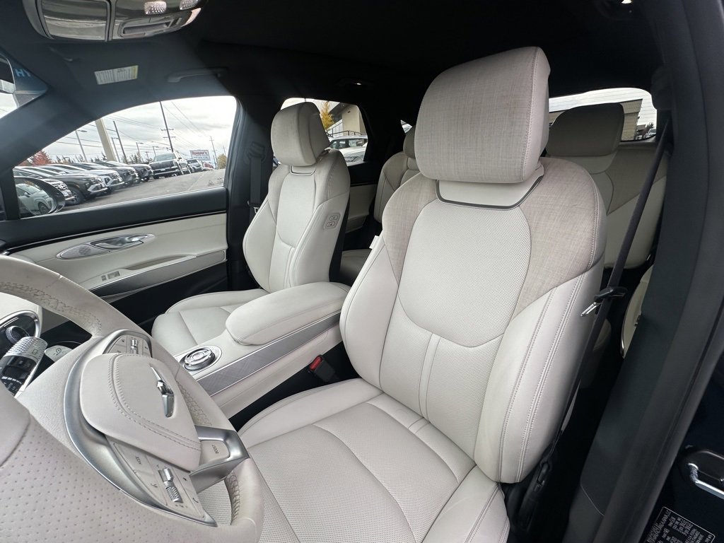 Used 2025 Genesis Electrified GV70 Advanced image 11