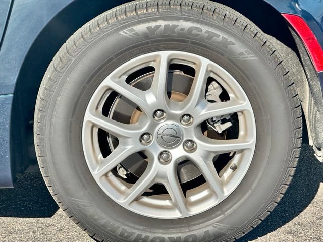 Used 2021 Chrysler Pacifica Touring-L w/ Premium & Safety Sphere Group FWD image 4