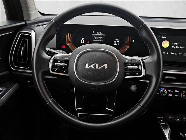 Used 2024 Kia Sorento S image 10