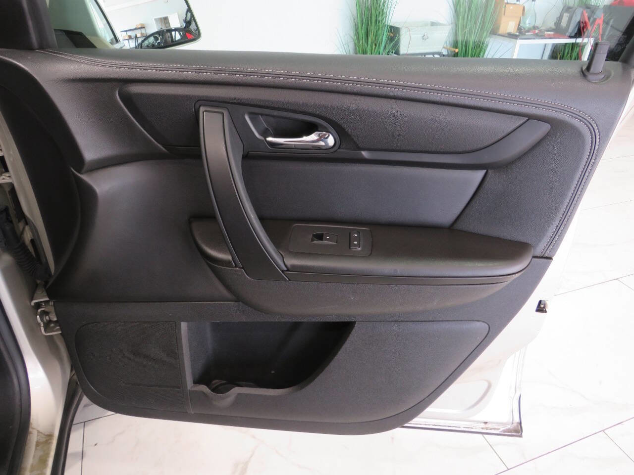 Used 2016 Chevrolet Traverse LT w/ Style and Technology Package image 31