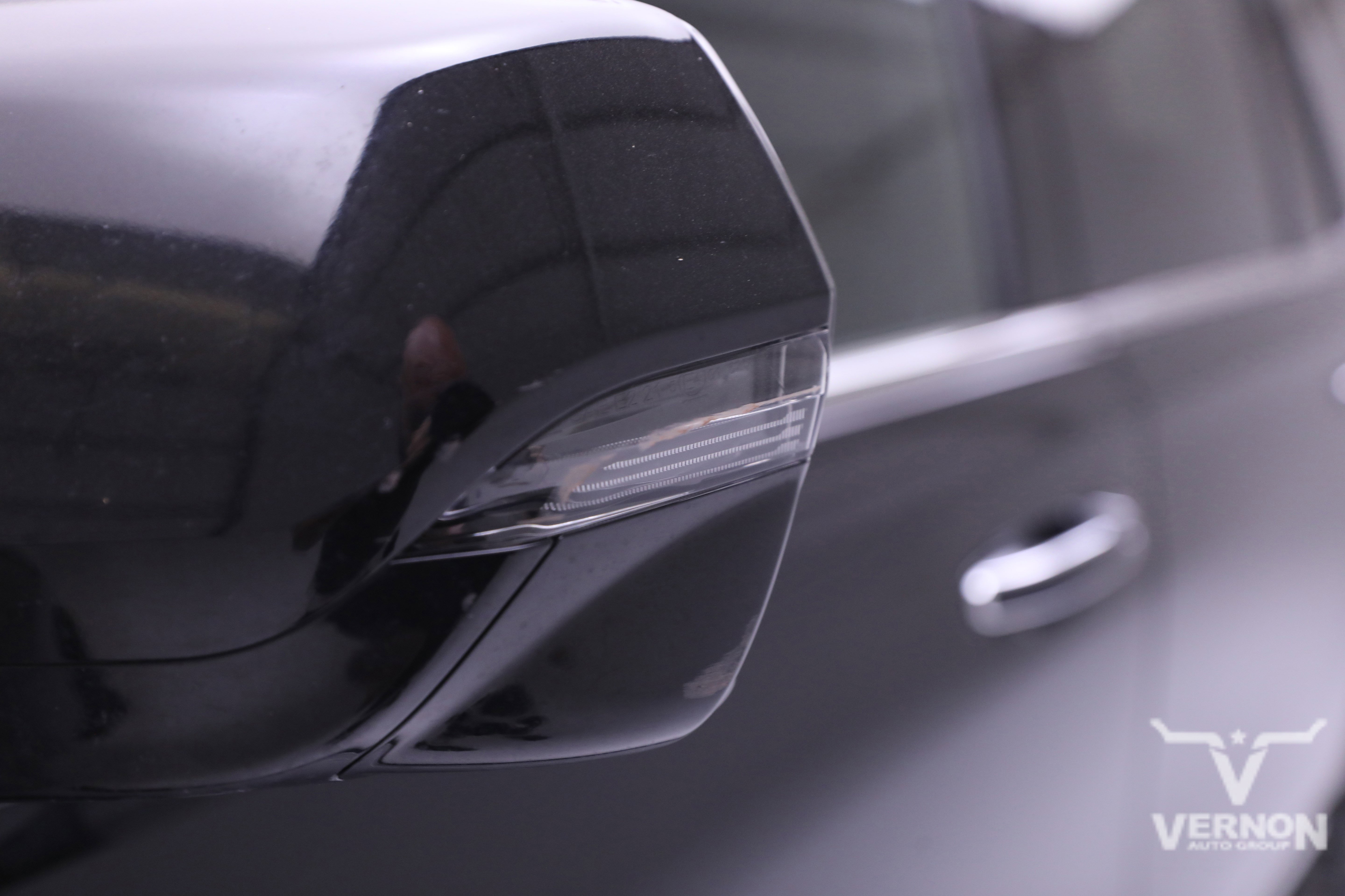 Used 2024 GMC Yukon Denali w/ Advanced Technology Package image 17