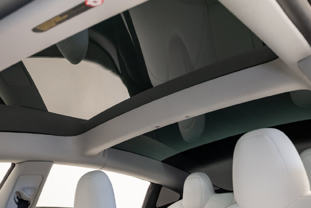 Used 2023 Tesla Model 3 Performance AWD/4WD image 9
