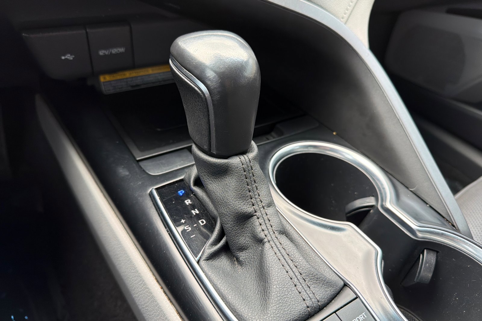 Used 2020 Toyota Camry XLE w/ Driver Assist Package image 21