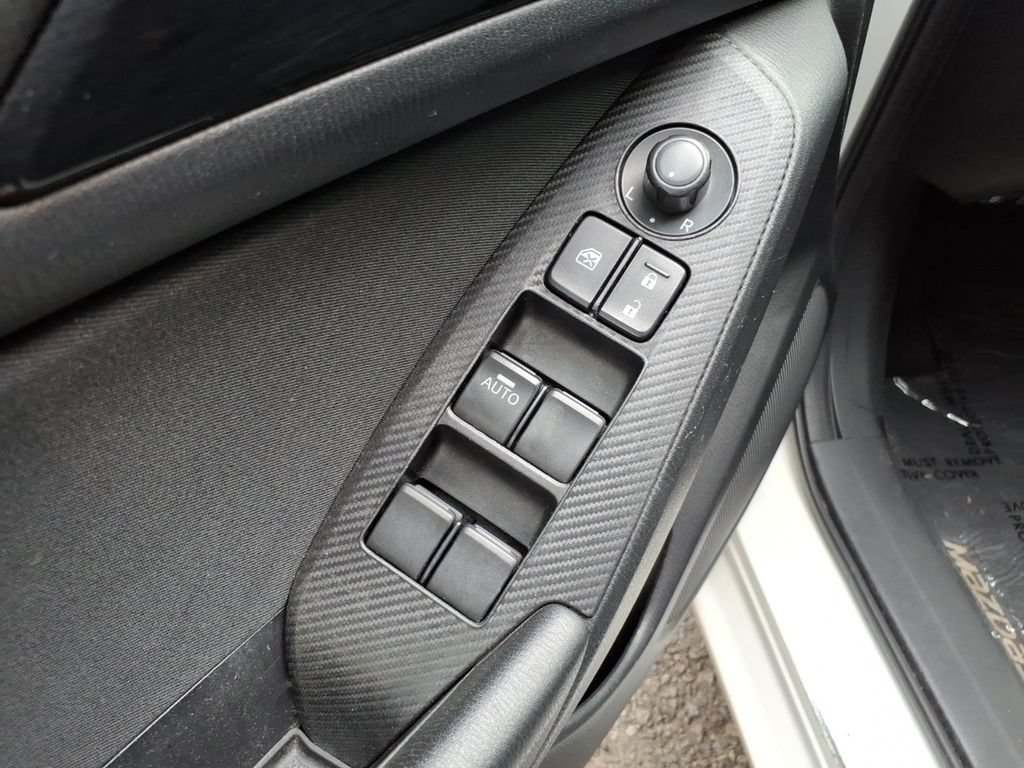 Used 2014 MAZDA MAZDA3 i Sport FWD image 14