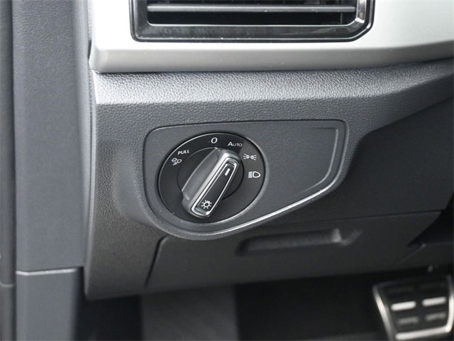 Used 2023 Volkswagen Atlas SEL Premium image 20