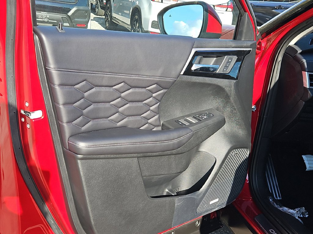 New 2026 Mitsubishi Outlander SEL FWD image 15