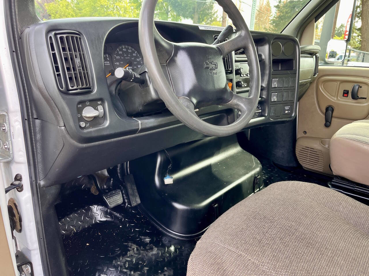 Used 2008 Chevrolet Kodiak C4500 2WD Regular Cab image 16