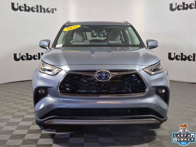 Certified 2022 Toyota Highlander Platinum AWD/4WD image 2
