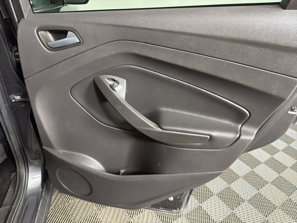 Used 2018 Ford Escape SE w/ SE SYNC Package FWD image 44