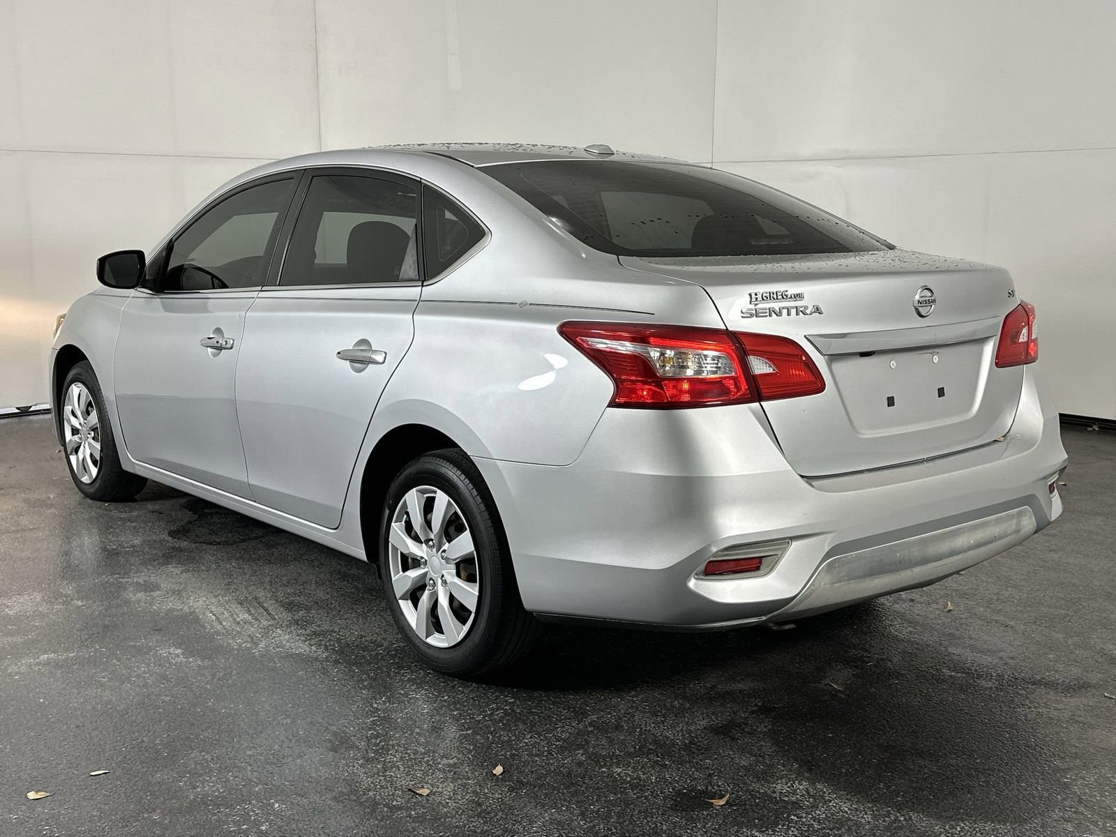 Used 2017 Nissan Sentra SV image 6