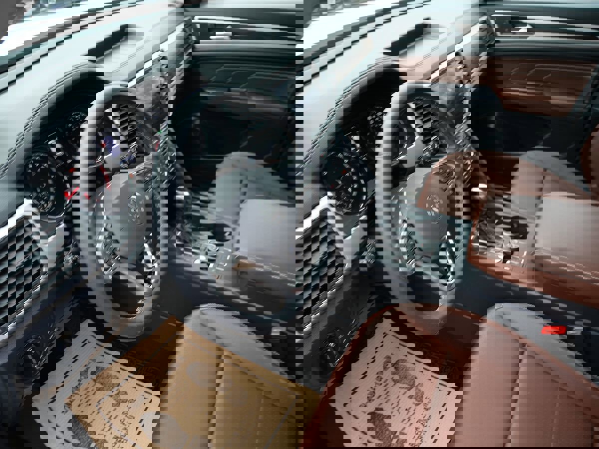 Used 2021 Volkswagen Atlas SE w/ Panoramic Sunroof Package image 12