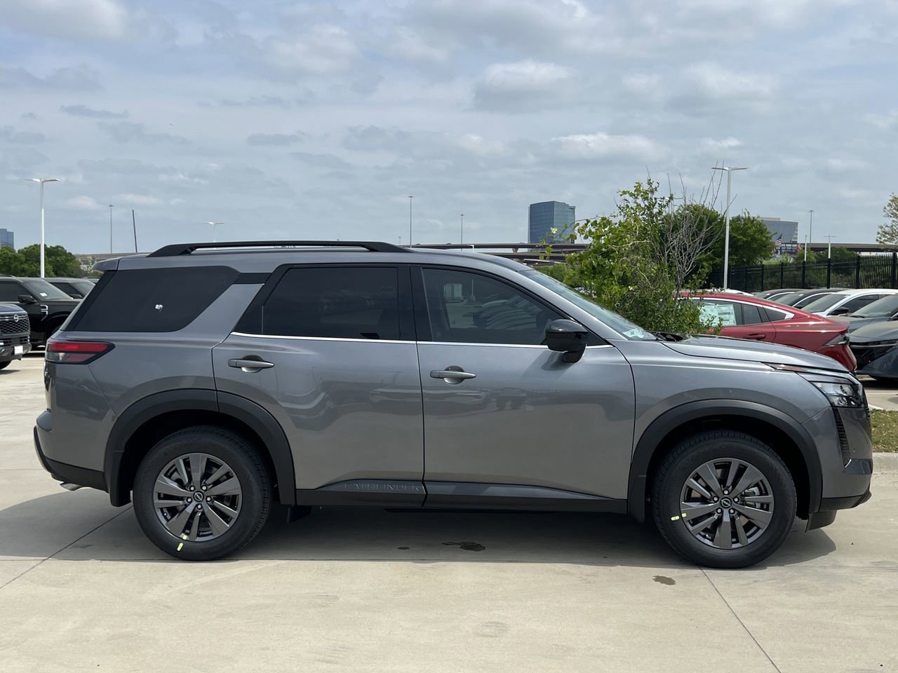New 2026 Nissan Pathfinder SV image 3