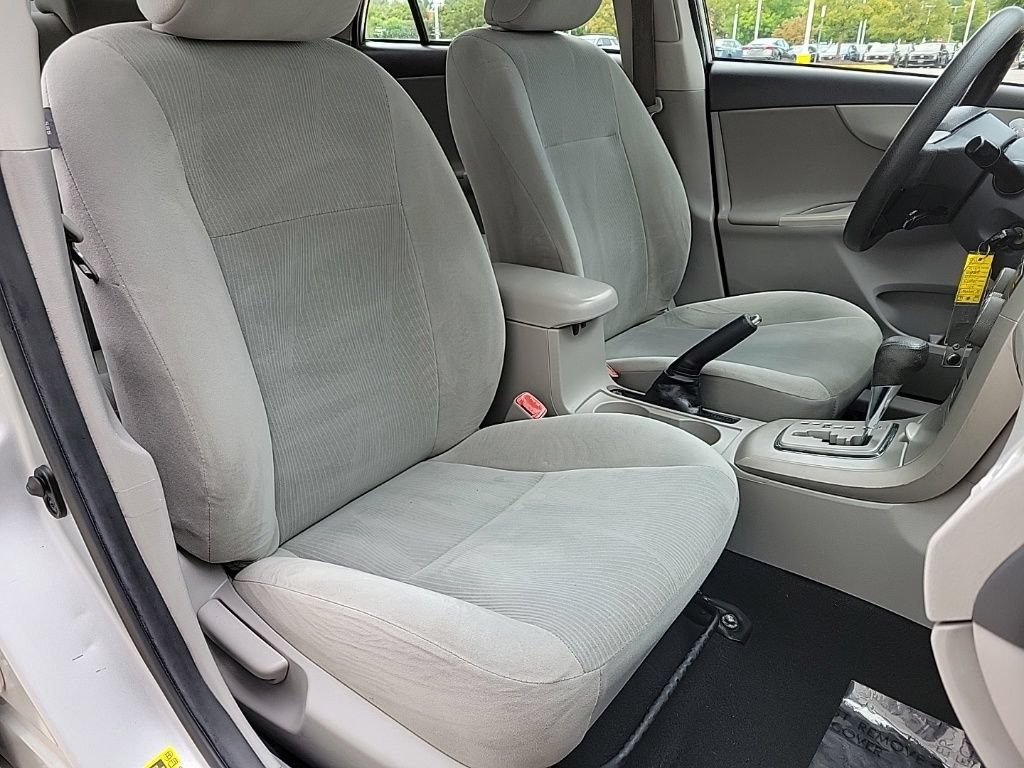 Used 2011 Toyota Corolla LE FWD image 15