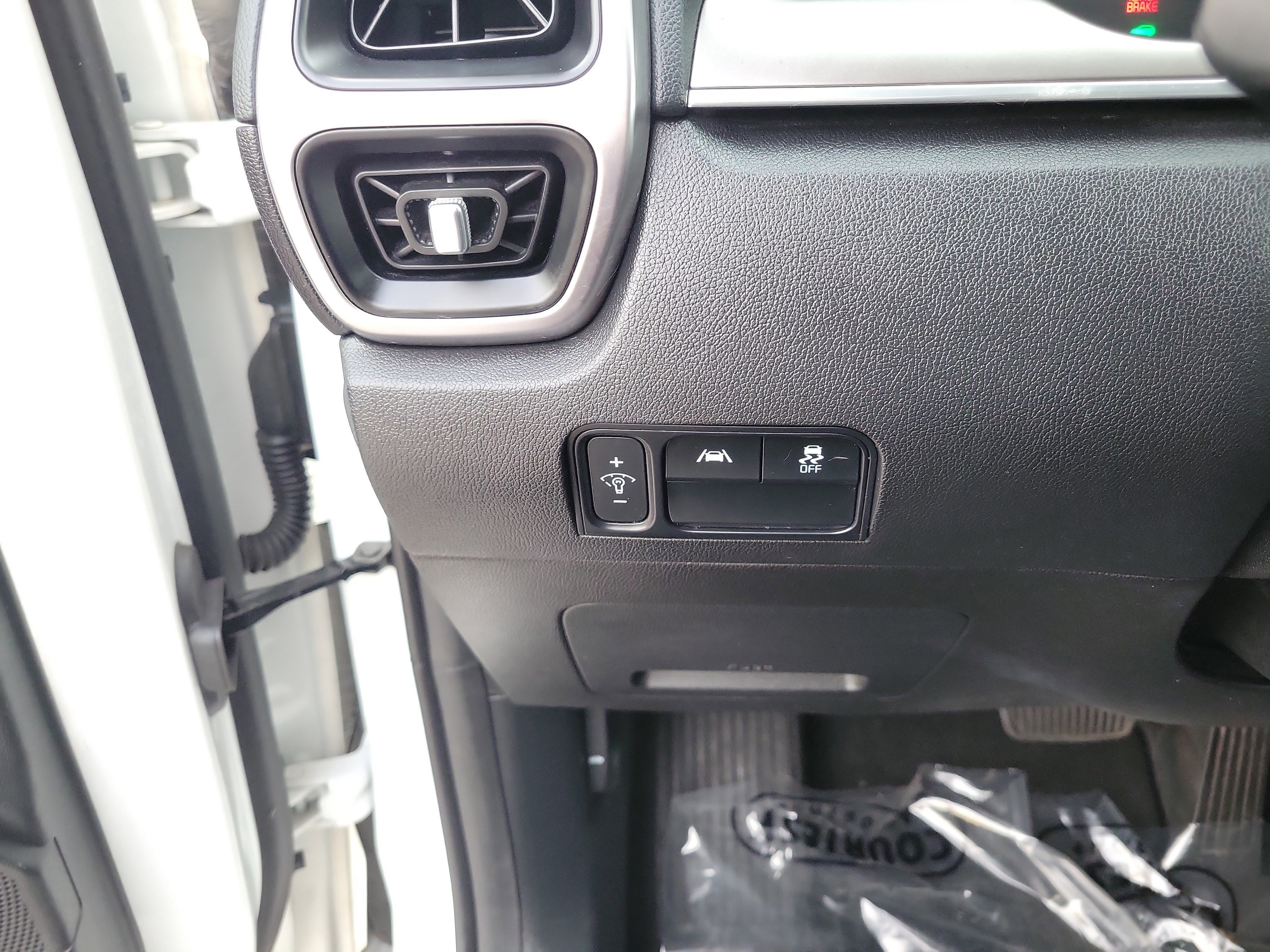 Used 2022 Kia Sorento S FWD image 12