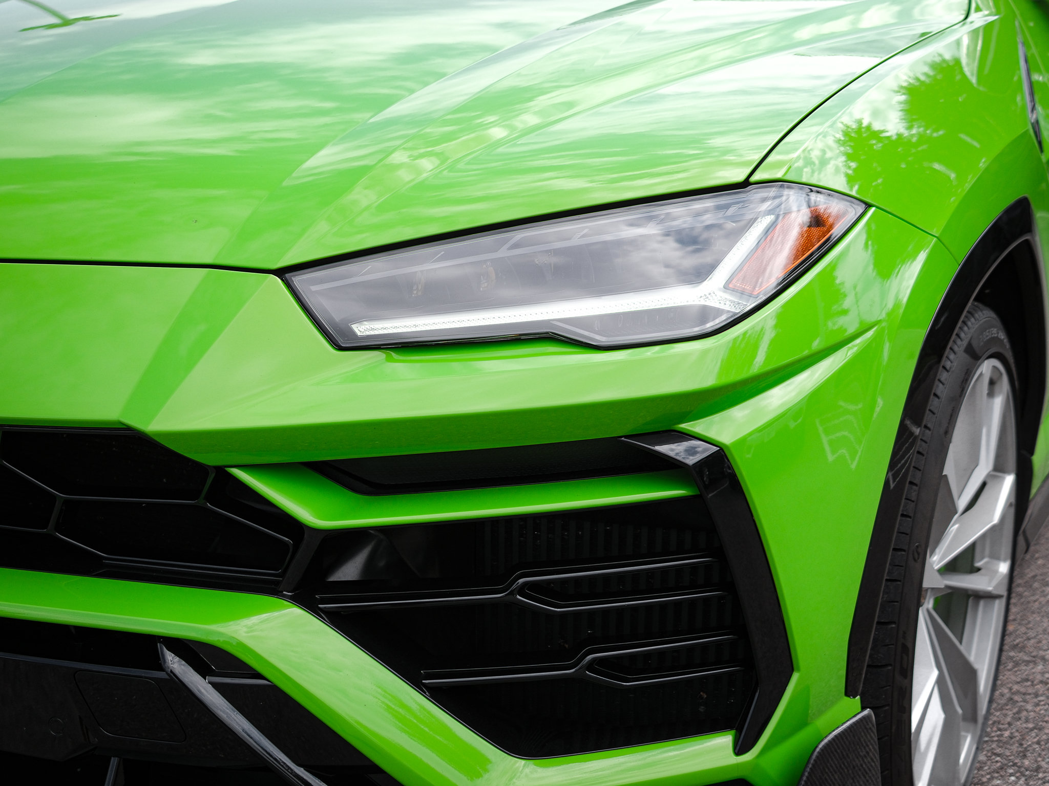 Used 2022 Lamborghini Urus AWD/4WD image 6