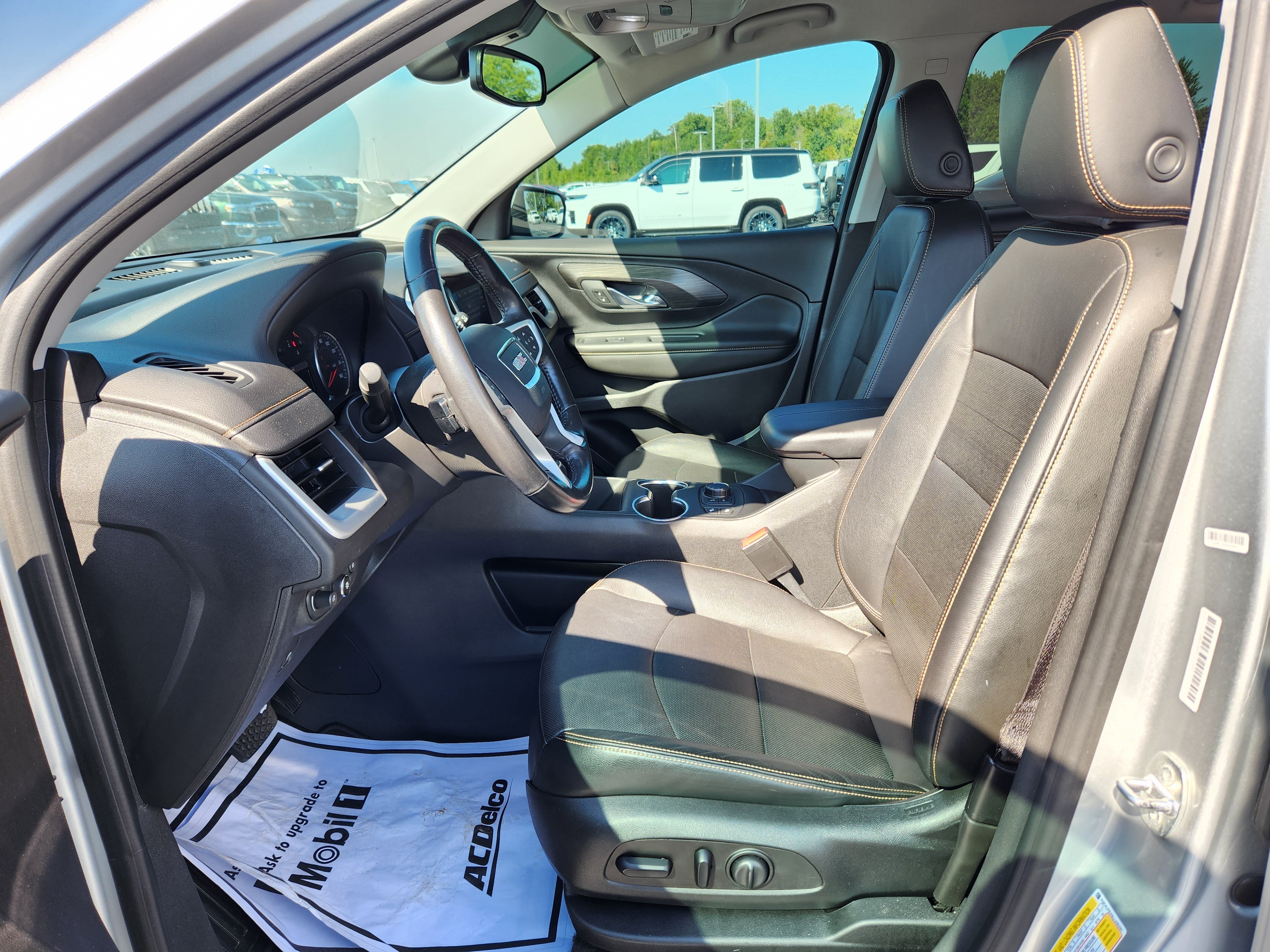 Used 2020 GMC Terrain SLT w/ Preferred Package FWD image 12