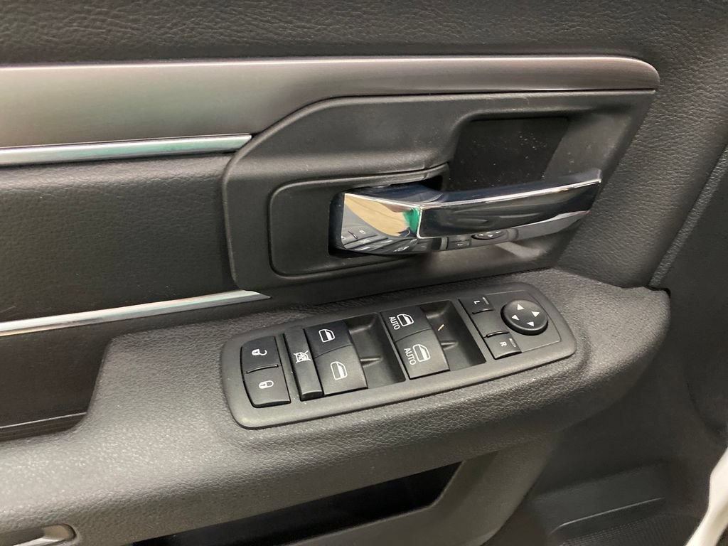 Used 2022 RAM 1500 Warlock AWD/4WD image 11