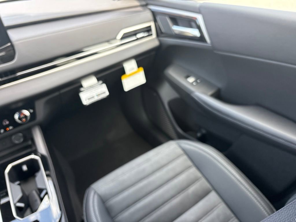 New 2026 Mitsubishi Outlander AWD image 24