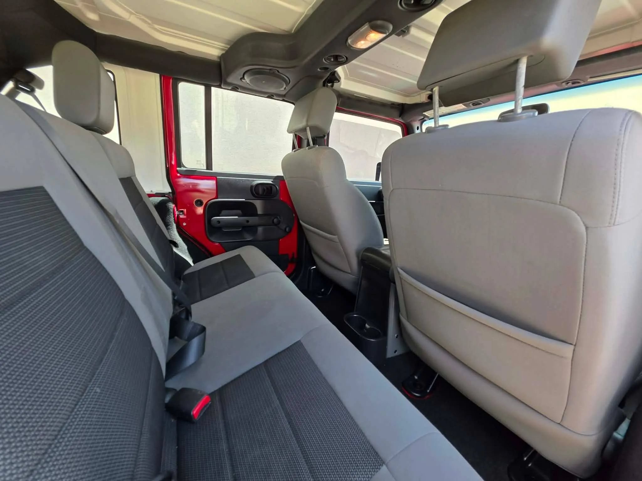 Used 2010 Jeep Wrangler Unlimited Sport AWD/4WD image 15