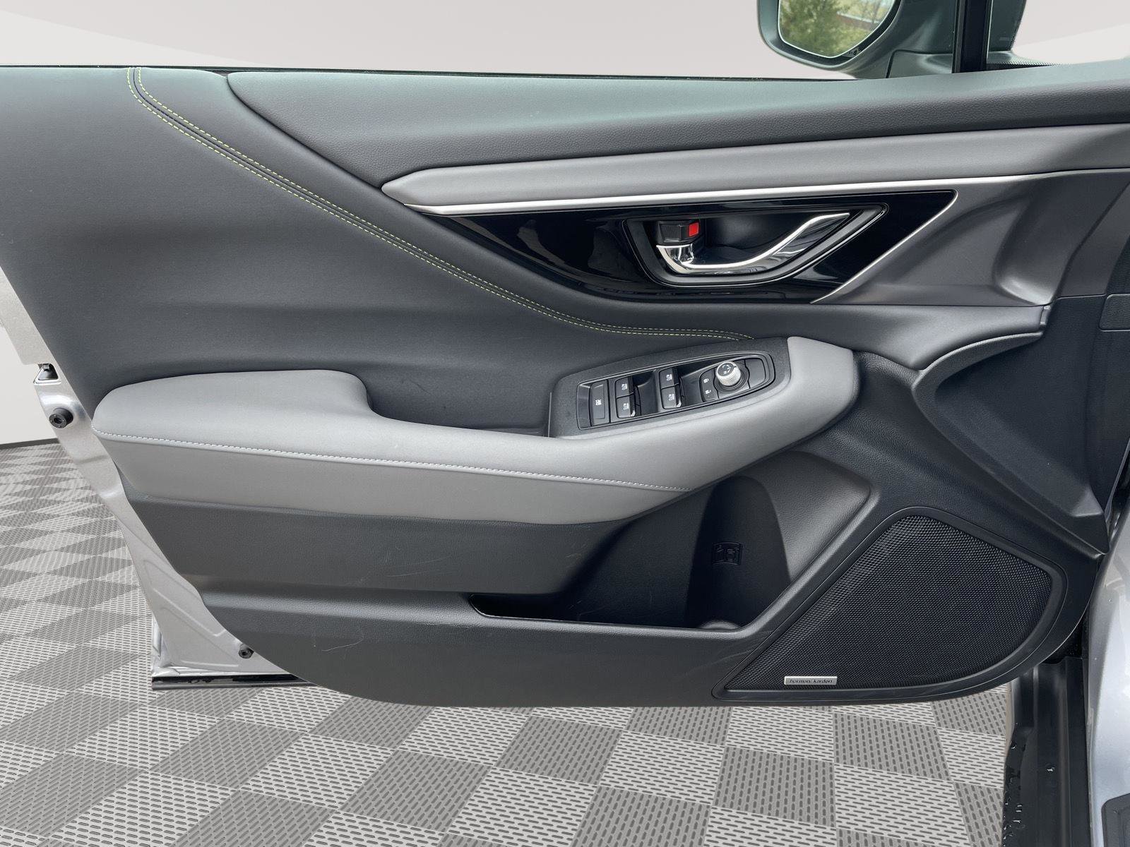 Certified 2025 Subaru Outback Onyx Edition image 24