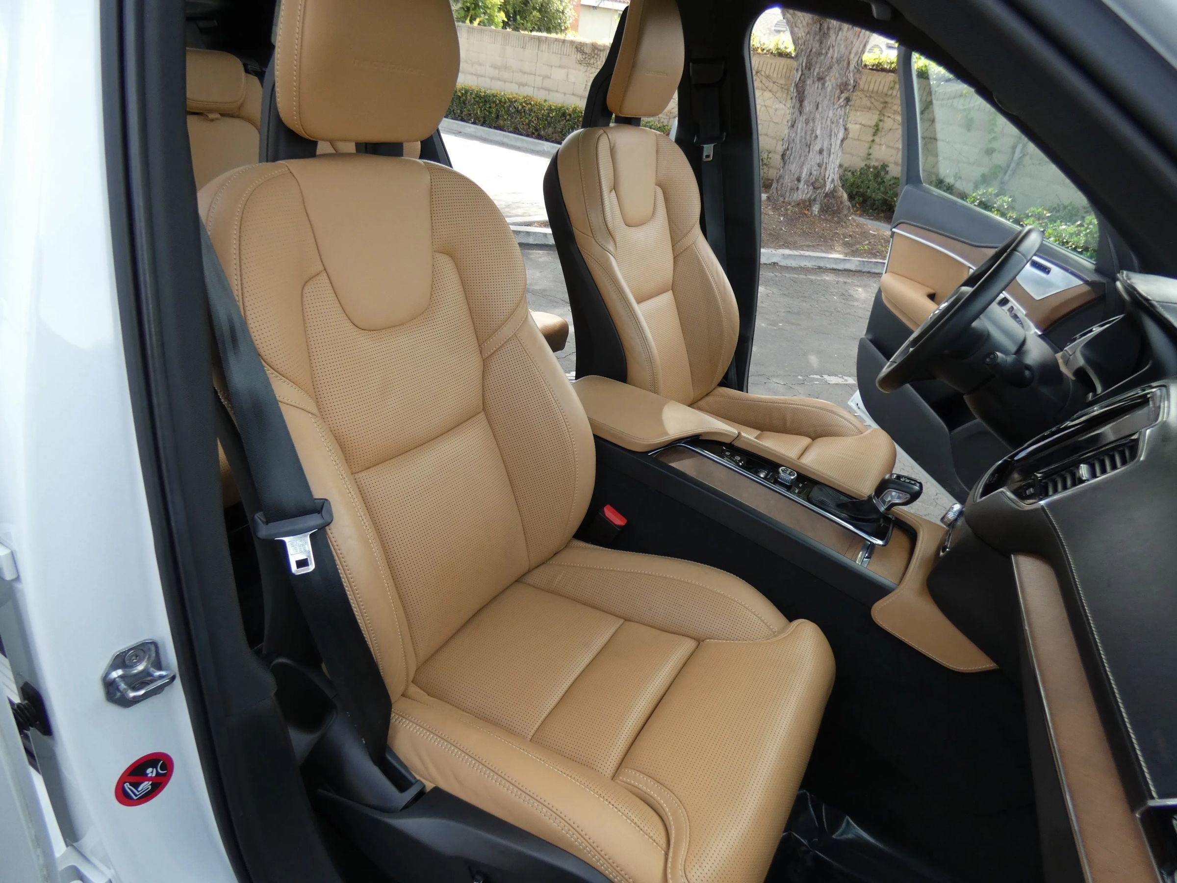 Used 2017 Volvo XC90 T6 Inscription w/ Vision Package image 33