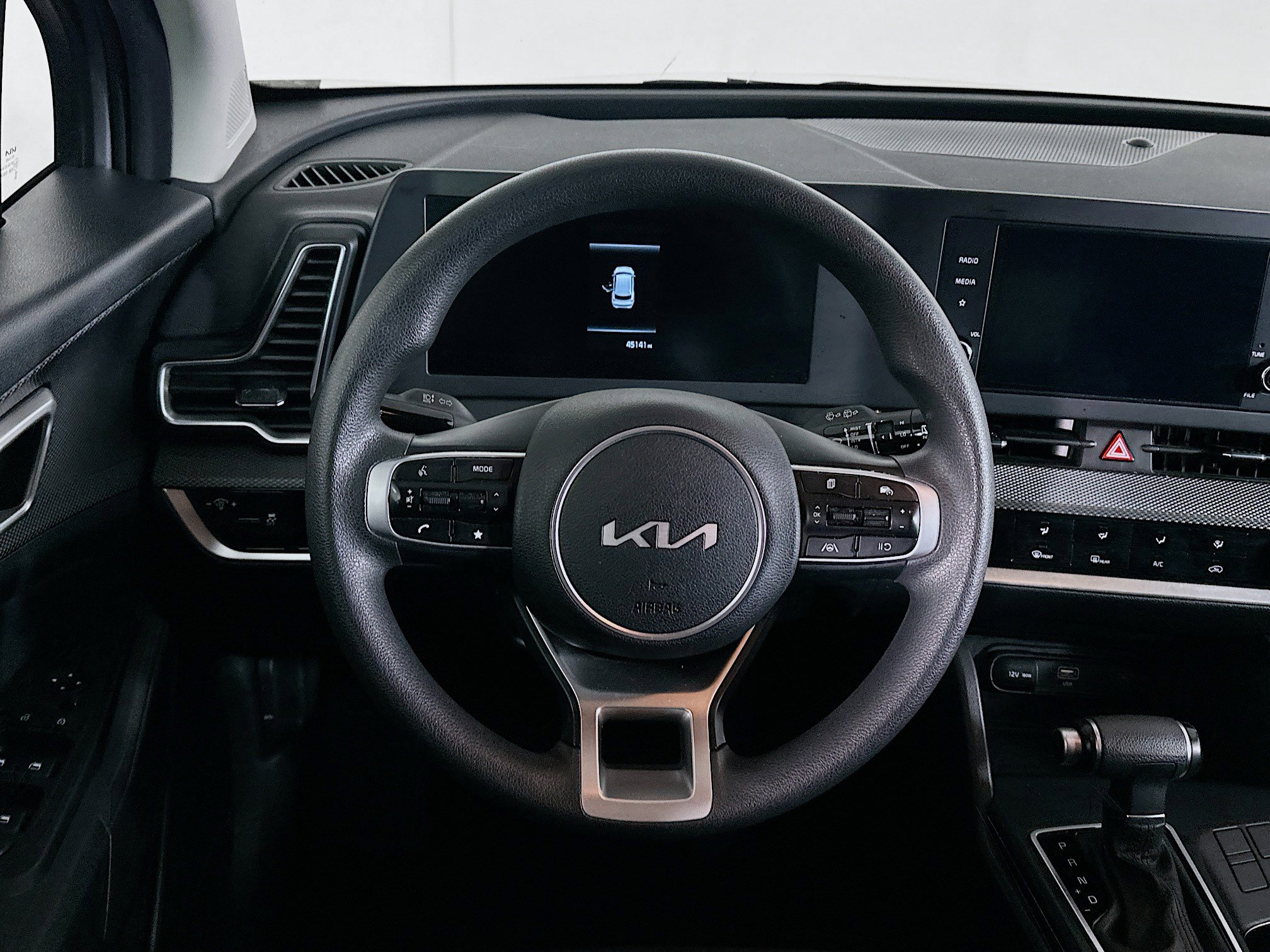 Used 2024 Kia Sportage LX image 18