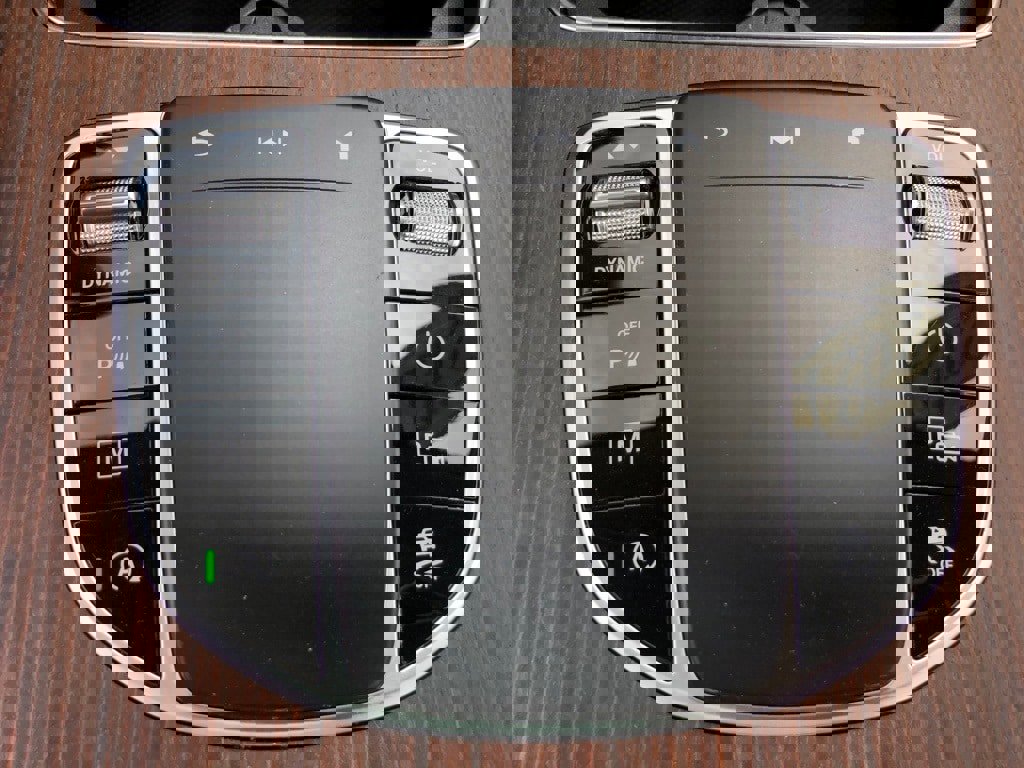 Used 2021 Mercedes-Benz GLC 300 4MATIC w/ Multimedia Package image 27