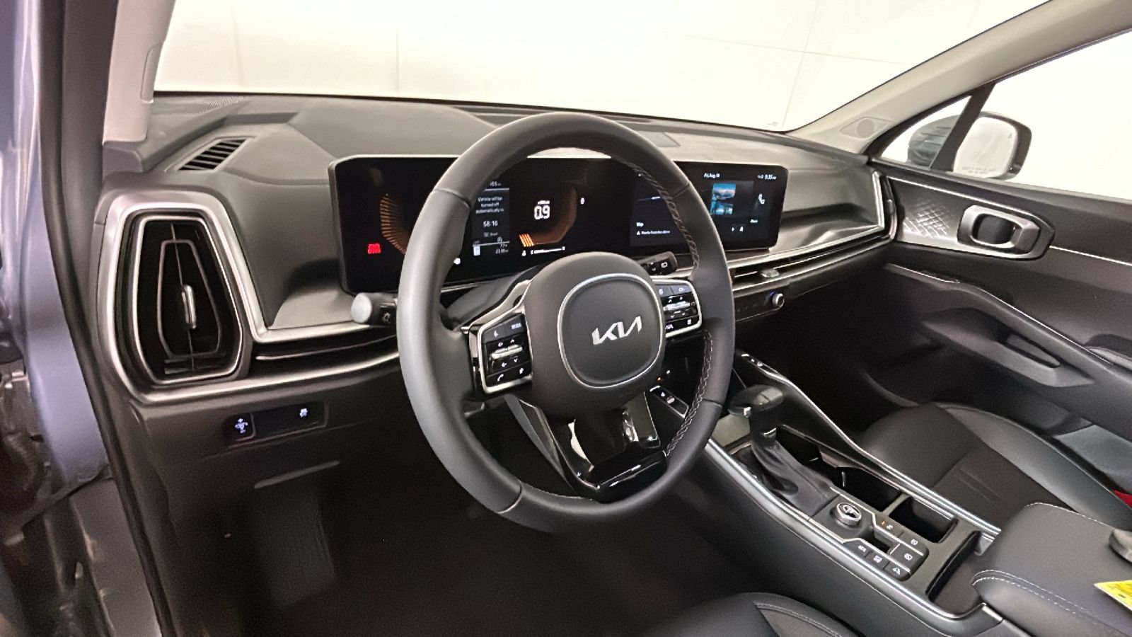 Used 2025 Kia Sorento S w/ Panoramic Sunroof Package FWD image 14