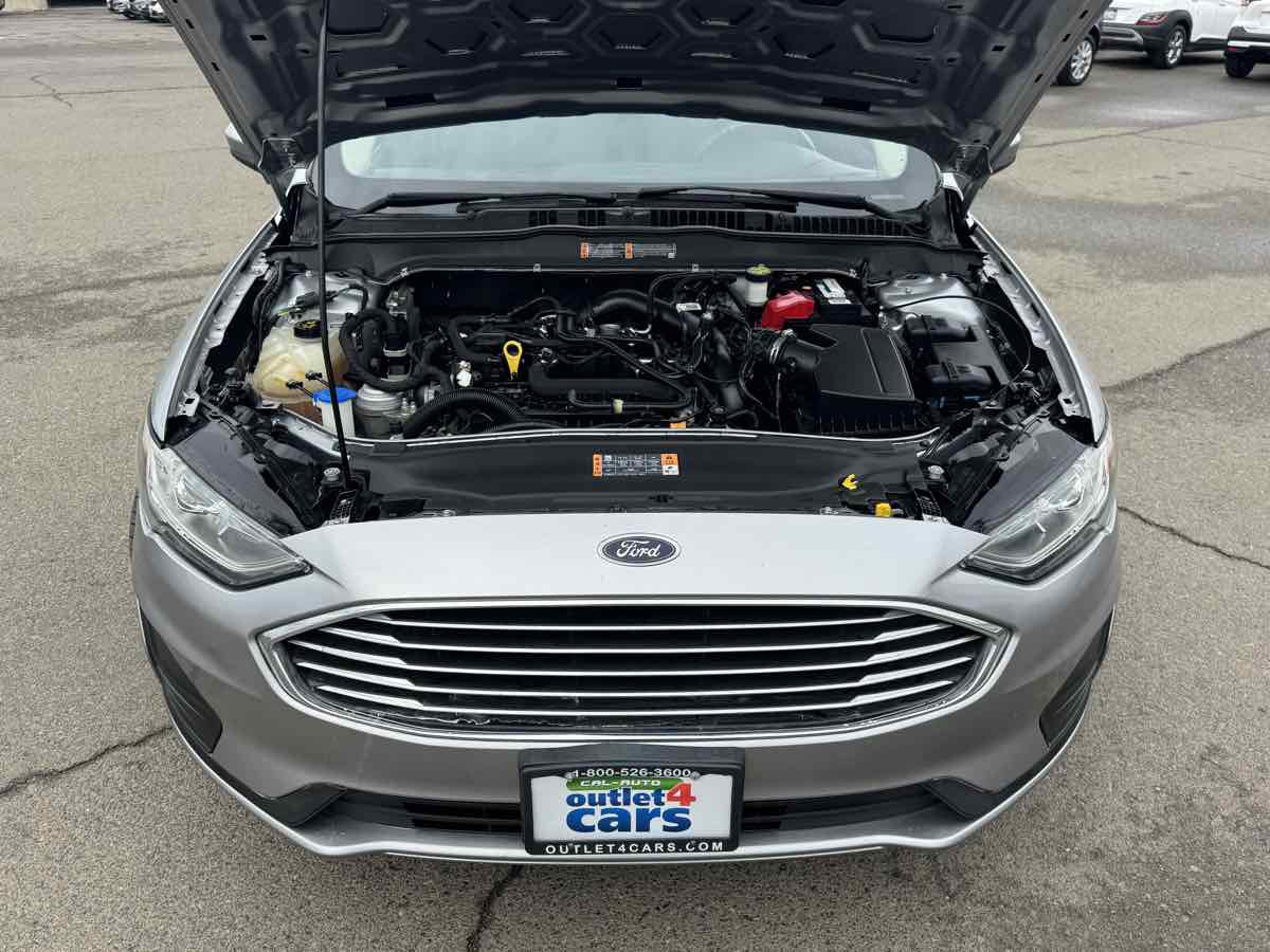 Used 2020 Ford Fusion SE FWD image 40
